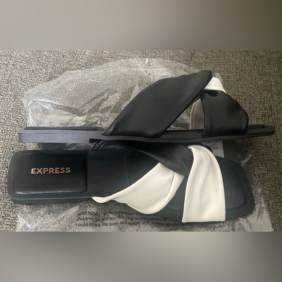 Express Black & White Twist Strap Flat Sandals - Picture 3 of 3